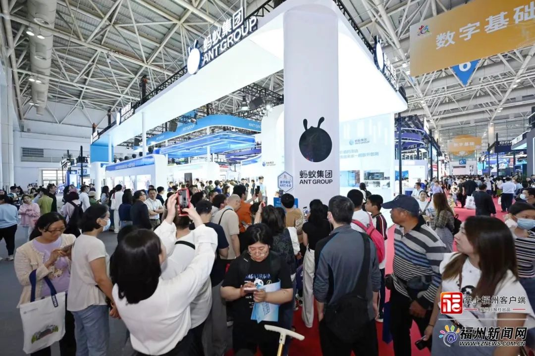 挤爆了！福州这里，到处都是人人人&hellip;&hellip;